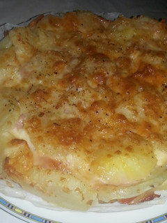 Una foto de Tarta de patatas, jamón y queso