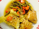 Pollo guisado con verduras y puré de patatas