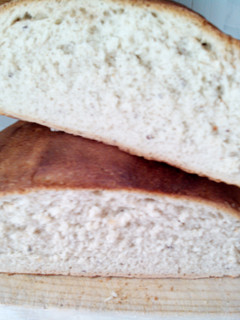 Una foto de Hogaza de pan con semilla de lino