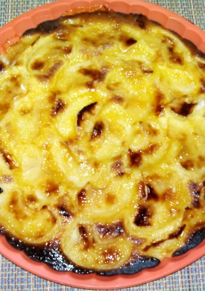 Una foto de Tarta con rodajas de manzana