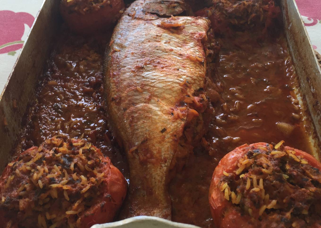 Pescado relleno con carne picada