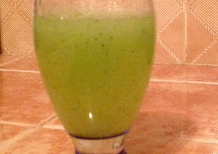 Agua con jengibre limon pepino y canela