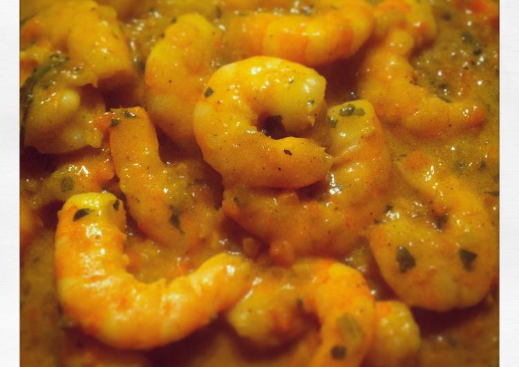 Camarones en salsa curry