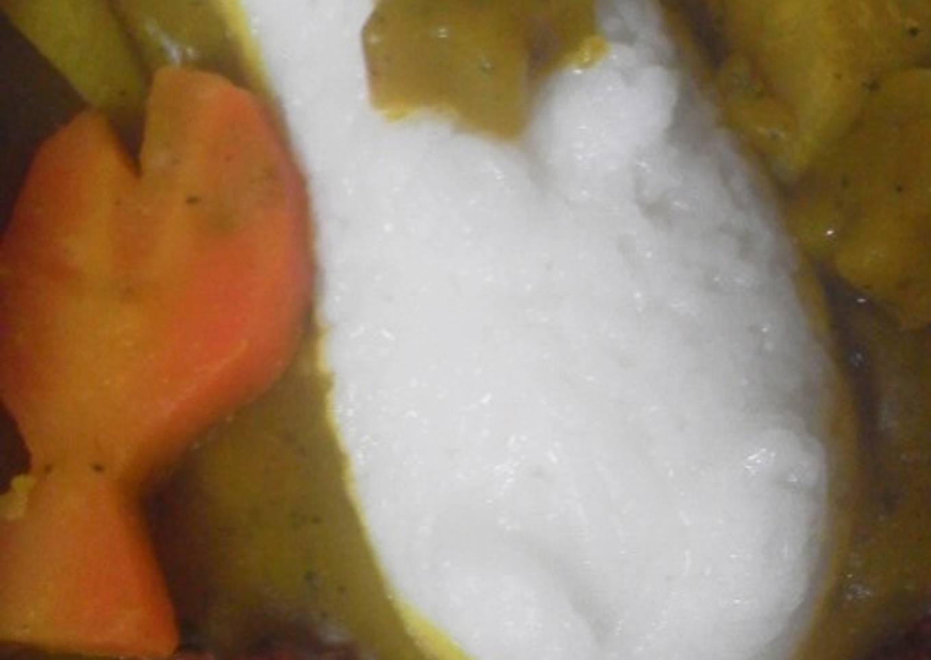 Salsa de curry suave y calabaza con arroz. Apto celiacos y alérgicos.