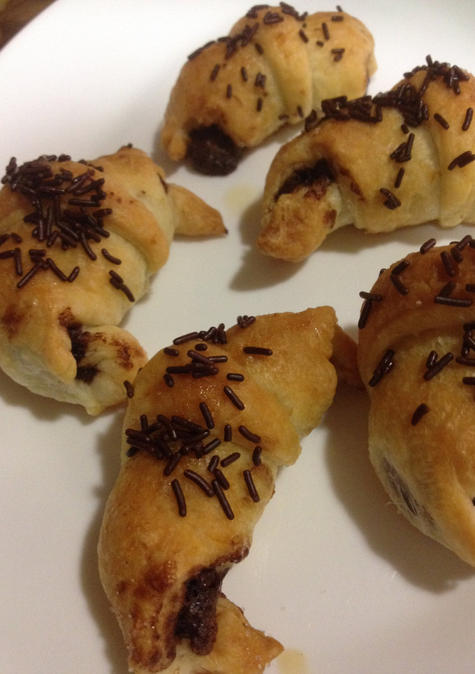 Una foto de Mini croissants rellenos de chocolate