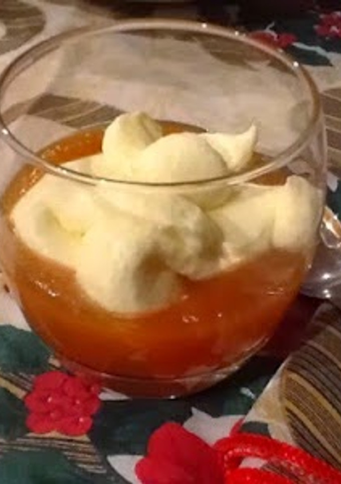 Una foto de Compota de manzana y pera con crema de Mascarpone