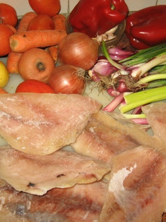 Una foto de Filetes de anchoas sobre colchón de vegetales