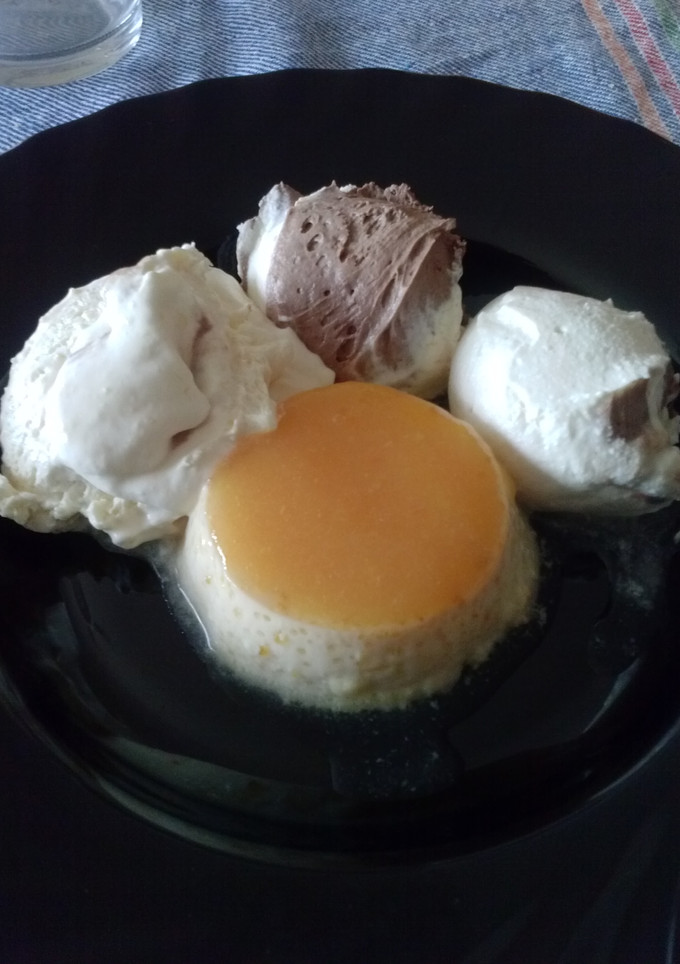 Una foto de Helado de tres delicias
