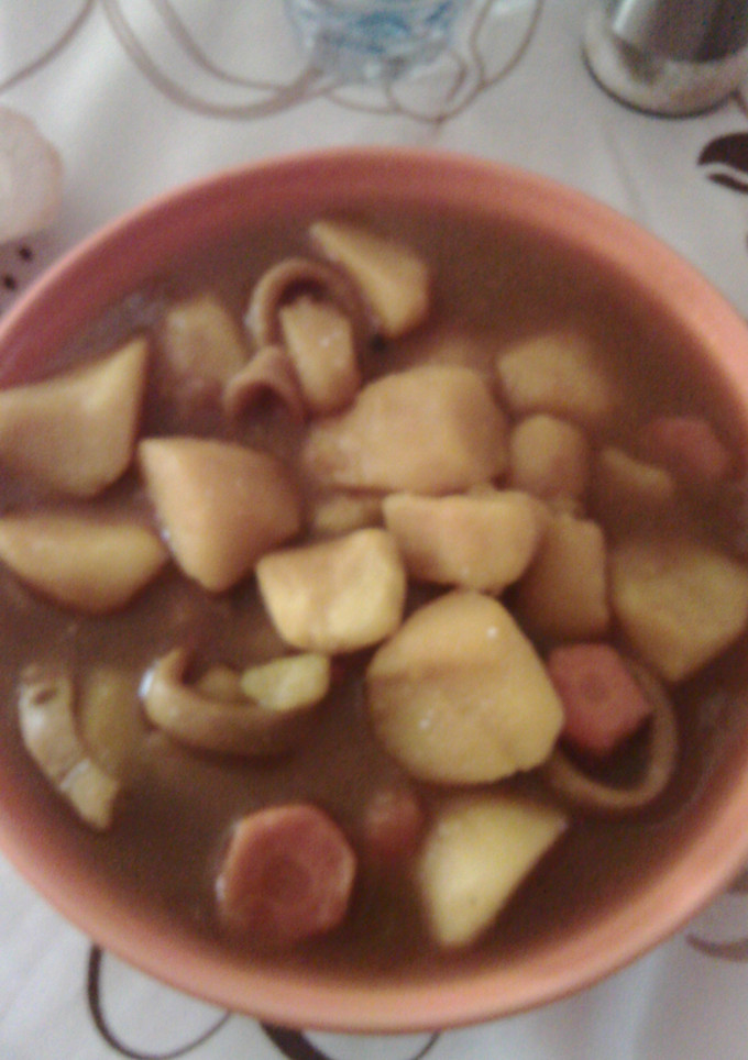 Una foto de Guiso de patatas con pota