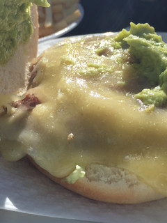 Una foto de Hamburguesa Tex-Mex con Guacamole