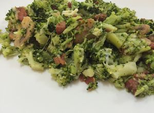 Foto principal de Brócoli salteado con ajos y jamón