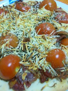Una foto de Pizza mediterránea
