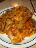 Pollo en mantequilla y hongos.