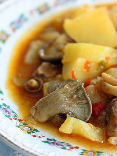 Una foto de Patatas con costillas en olla a presión