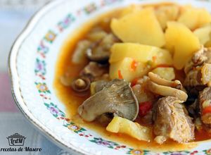 Una foto de Patatas con costillas en olla a presión 