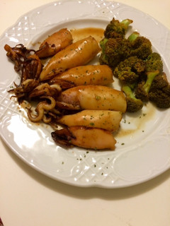 Una foto de Calamares a la plancha con mostaza