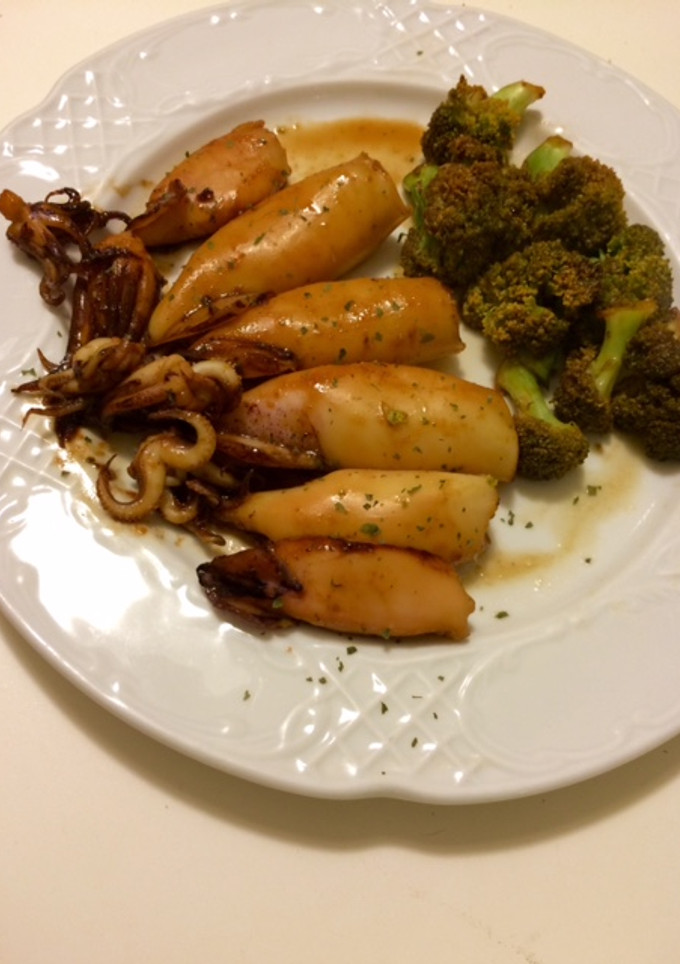 Una foto de Calamares a la plancha con mostaza