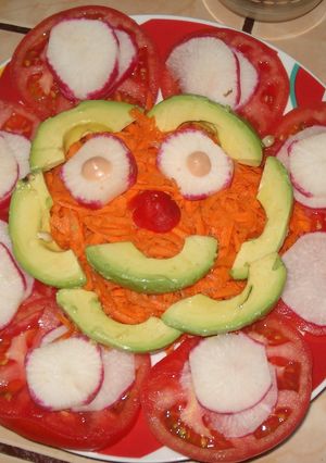 Una foto de Ensalada rápida con aderezo fácil