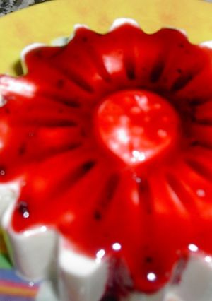 Una foto de Flor de queso con frutas del bosque