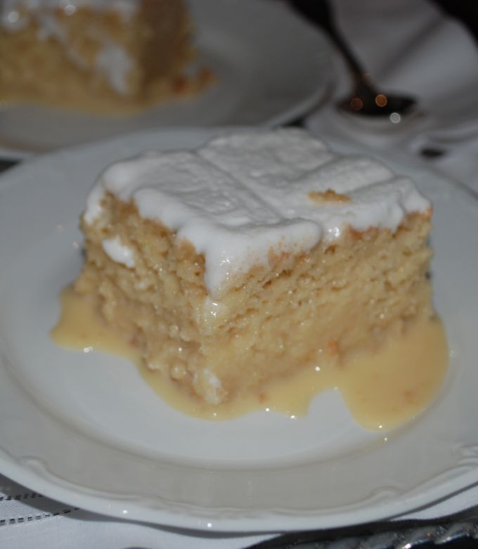 Una foto de Pastel 8 leches
