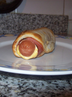 Una foto de Salchichas envueltas en tapas de empanadas