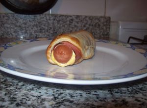 Una foto de Salchichas envueltas en tapas de empanadas