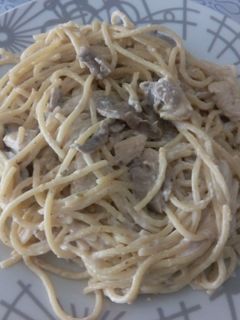 Una foto de espaguetis carbonara "a mi manera"