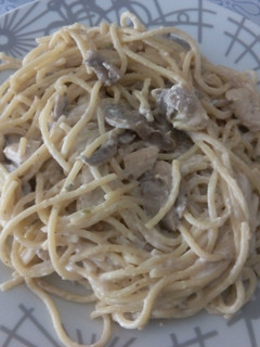 Una foto de espaguetis carbonara "a mi manera"