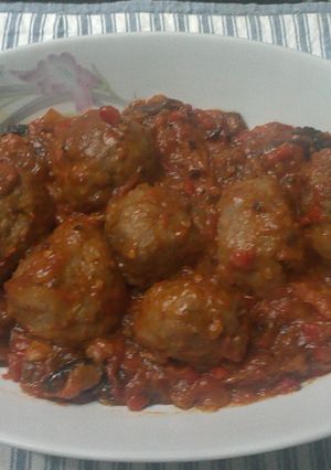 Una foto de Albóndigas de carne con Frutos deshidratados