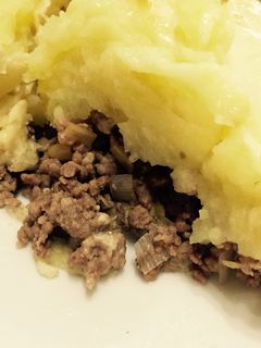 Una foto de Pastel de carne con puré de patata y boniato