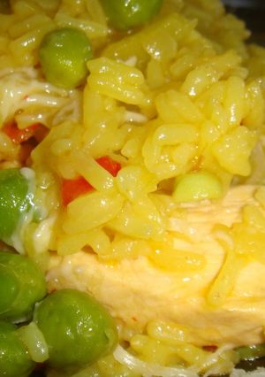 Una foto de Arroz con pollo a mi manera