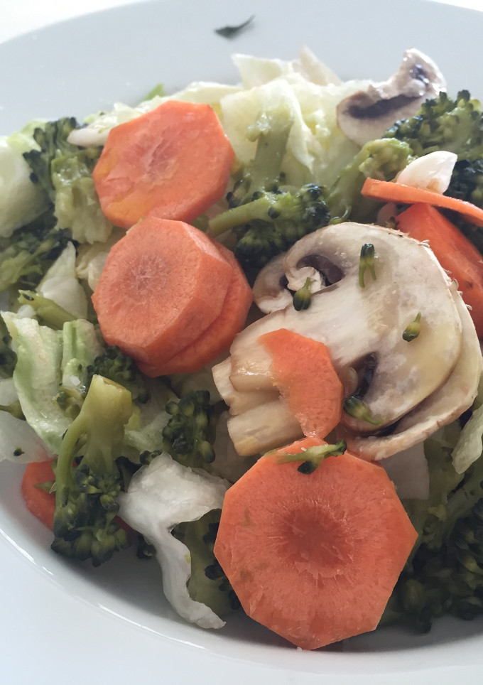 Una foto de Ensalada de brócoli y champiñones 
