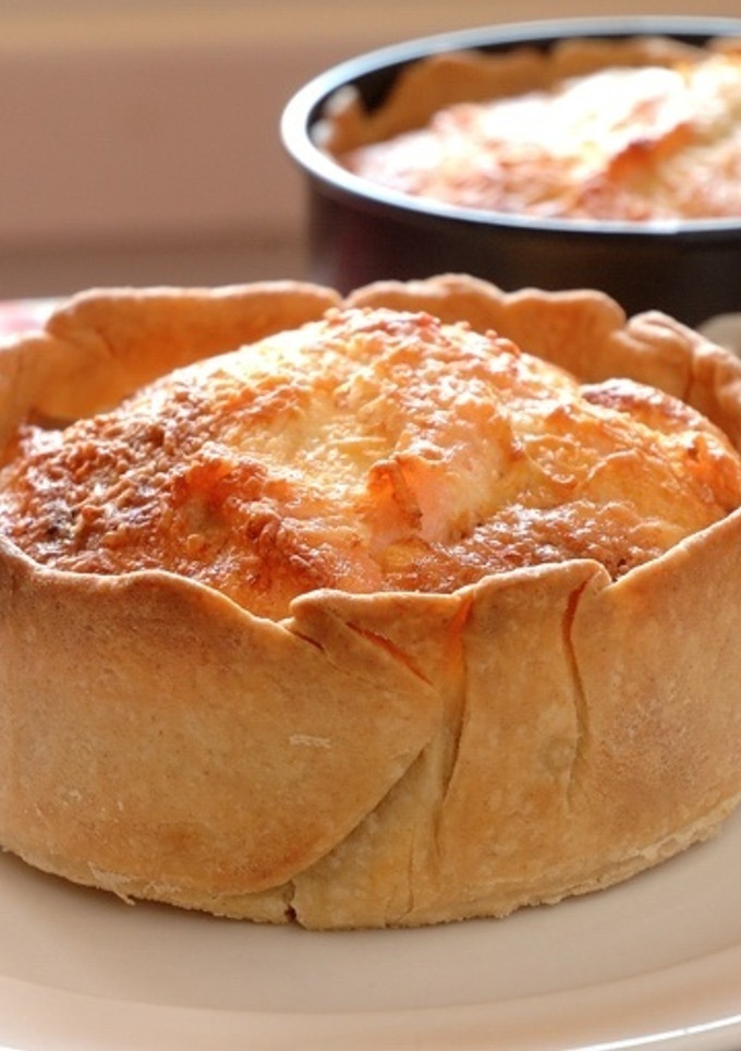 Una foto de Quiche de brécol y salmón