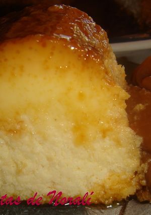 Una foto de Budín de leche condensada y coco