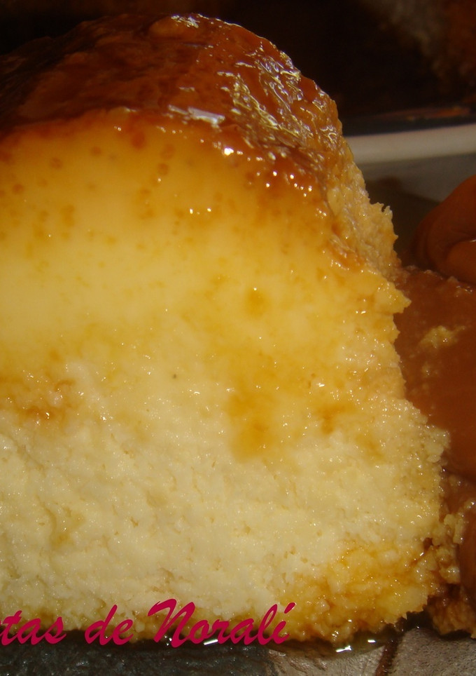 Una foto de Budín de leche condensada y coco