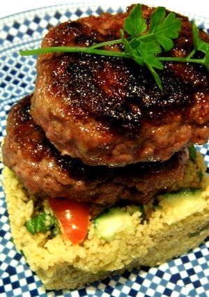 Una foto de Hamburguesas de cordero y pera