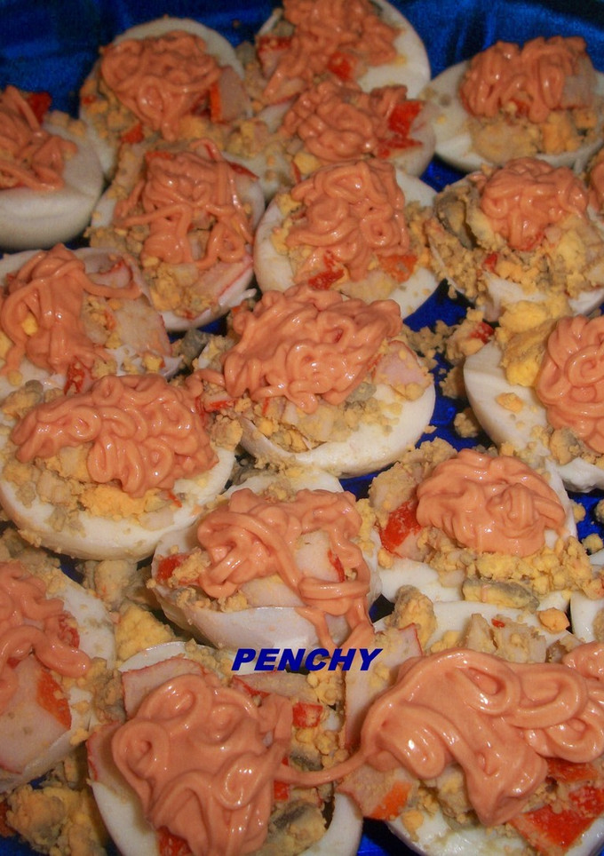 Una foto de Huevos duros rellenos de surimi