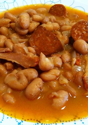 Una foto de Alubias pintas guisadas