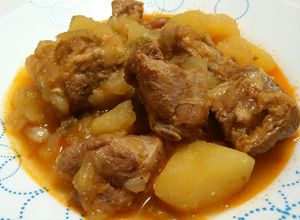 Foto principal de Costillas de cerdo guisadas con patatas
