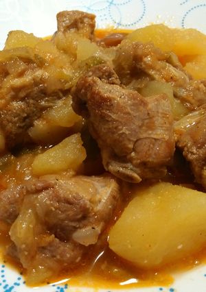 A picture of Braised Pork Ribs with Potatoes.