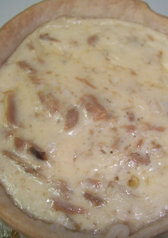 Una foto de Quiche de atún con queso