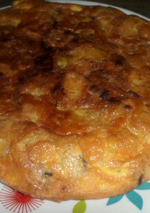 Una foto de Tortilla de papas y atún