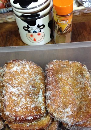 Una foto de Torrijas de vino tinto