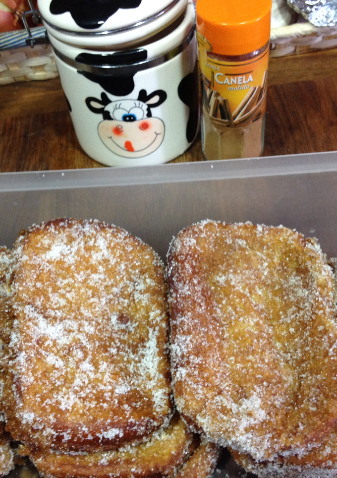 Una foto de Torrijas de vino tinto
