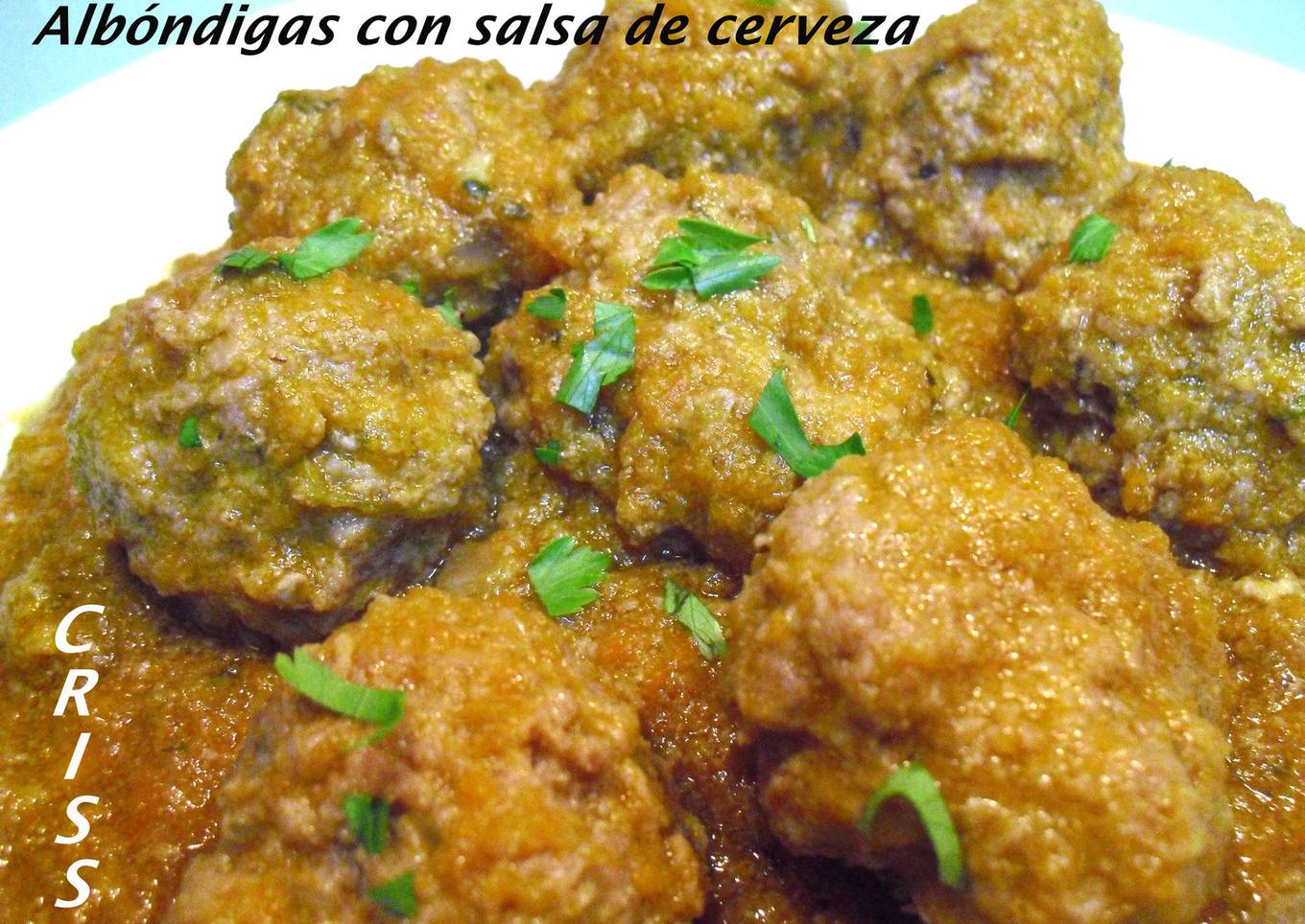 Albóndigas en salsa de cerveza