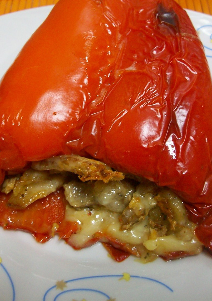 Una foto de Pimientos rellenos de carne en adobo