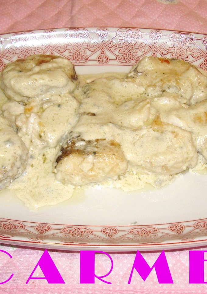Una foto de Merluza en salsa roquefort