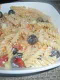 Pasta con vegetales y aderezo italiano
