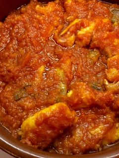 Una foto de Bacalao con tomate auténtico