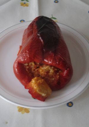 Una foto de Pimientos rojos rellenos